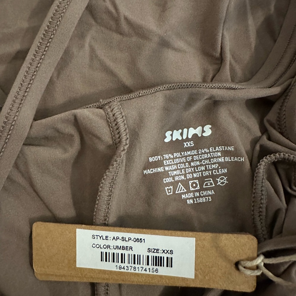 SKIMS shapewear dress - Picture 3 of 3